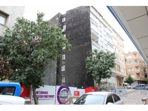 Güngören’de bir bina yıkılma riskine karşı boşaltıldı