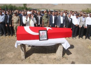 Elazığlı şehit son yolculuğuna uğurlandı