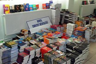 17 bin korsan kitap ele geçirildi