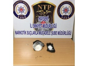 4 uyuşturucu taciri gözaltına alındı