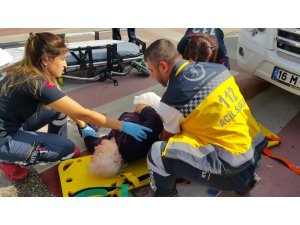 Yaya geçidinde minibüs çarpan dünürünü bir an olsun yalnız bırakmadı