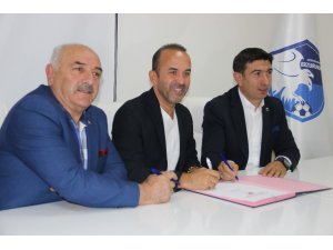 B.B. Erzurumspor teknik direktör Mehmet Özdilek’le sözleşme imzaladı