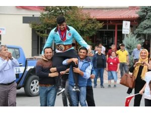Arif Özen’e coşkulu karşılama