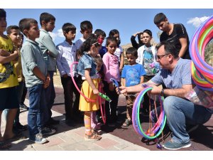 Şırnak'ta çocuklar ve yaşlılar buluştu