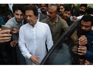 Pakistan Başbakanı, kanunsuz yapılar için ceza ödeyecek