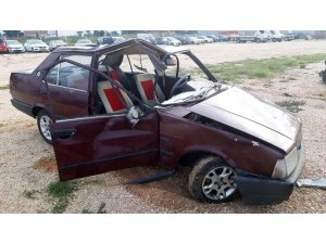 Otomobiliyle dereye uçan sürücünün burnu bile kanamadı
