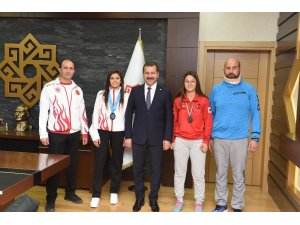 Dünya 3. Çakırca Başkan Yılmaz’ı ziyaret etti
