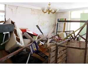 Kırıkkale'de bir iş yerinden 6 kamyon çöp çıktı