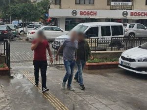 Kuşadası’nda 540 gram esrarla yakalanan 2 şüpheli tutuklandı
