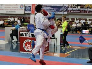 Kağıtsporlu sporcular altın madalya için yarışacak