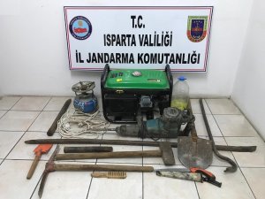 Isparta’da kaçak kazıya suçüstü: 5 gözaltı