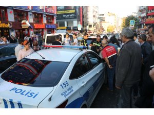 Karabük'te kum dolu tır devrildi