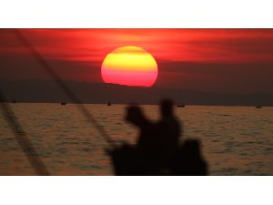 Batı Karadeniz'in "incisi" gün batımında büyüledi