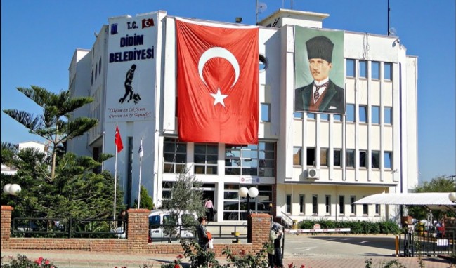 İcradan satılık belediye binası...