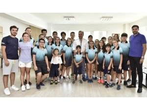Squash takımı dereceyle döndü