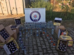 Polisten kaçak içki ve sigara operasyonu