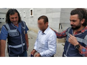 Hakkında 10 yıl hapis cezası bulunan şahıs, sahte paralarla yakalandı