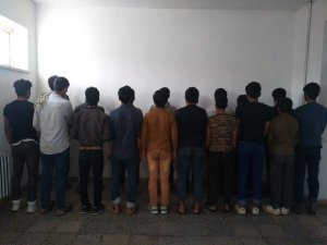 Elazığ’da kaçak 43 göçmen yakalandı