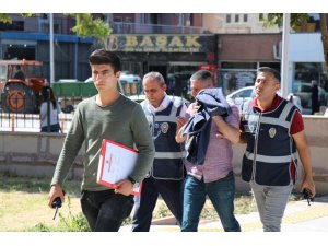 Kırşehir polisinden eş zamanlı dolandırıcılık operasyonu: 2 gözaltı
