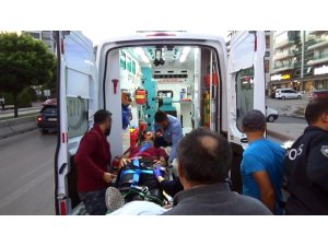 Otomobil yayaya çarptı: 1 ağır yaralı