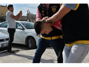 Kadın kimliğindeki polis instagramda sevgili olduğu kapkaççıyı yakaladı