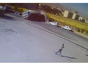 Elazığ’da facia ucuz atlatıldı, o anlar kamerada