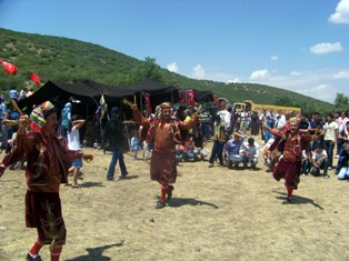 Sarıkeçililer, göç kervanı şöleni'nde buluştu