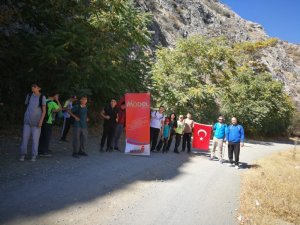 Modelli öğrenciler doğayla iç içe