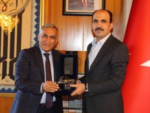 Eczacılardan Altay’a nezaket ziyareti
