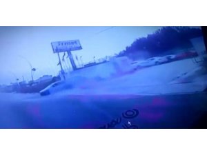 Takla atan otomobil başka bir aracın kamerasına yakalandı
