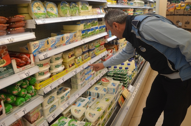 Zabıtadan etiket kontrolü