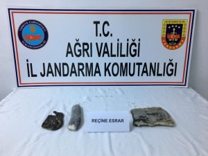 Ağrı’da 1 kilo 105 gram esrar ele geçirildi