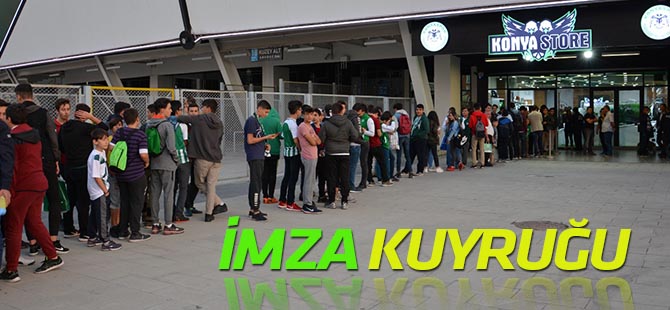 İmza gününe ilgi yoğun oldu