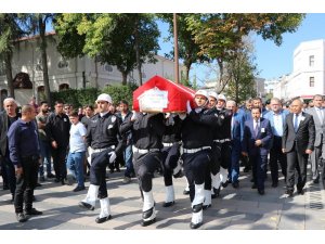 Emekli emniyet müdür yardımcısı son yolculuğuna uğurlandı
