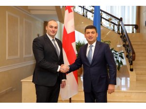 Gürcistan ile Ukrayna arasında pasaportsuz seyahat anlaşması imzalandı