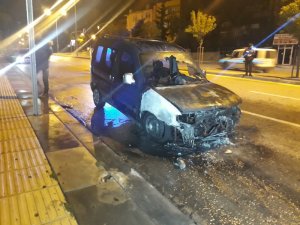 Ankara’da oto yangını