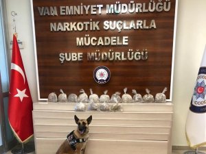 Hayvan yüklü kamyonette 7 kilo 715 gram eroin ele geçirildi