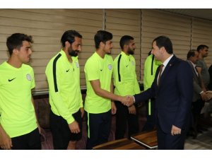 Baydilli’den Karaköprü Belediyespor’a moral ziyareti