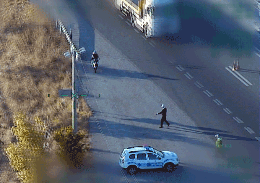 Hız sınırını aşan sürücü helikopterden kaçamadı