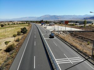 Sürücüler trafik kurallarını "yaşam tüneli"nde öğreniyor