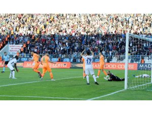 Spor Toto Süper Lig: B.B. Erzurumspor: 1 - Aytemiz Alanyaspor: 0 (Maç sonucu)