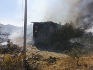 Manavgat’ta 3 hektar tarım arazisi ve atıl durumdaki bir ev yandı