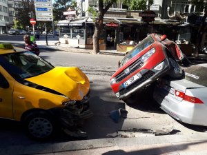 Ankara’da trafik kazası: 2 yaralı