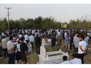 Kurban eti dağıtırken katledilen Börü ve arkadaşları anıldı