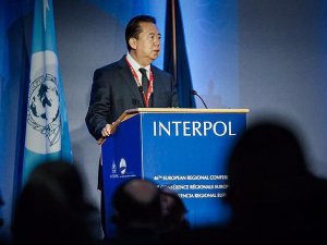 Interpol'ün kayıp başkanı istifasını sundu