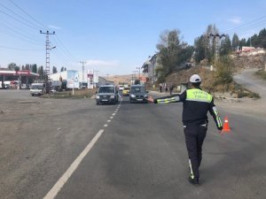 Kars’ta ‘emniyet kemeri’ uygulaması
