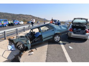 İzmir'de trafik kazası: 2 ölü 2 yaralı