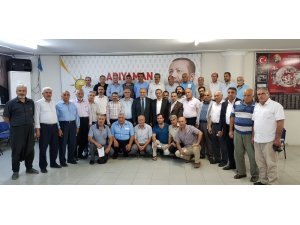 AK Parti’de mahalle temsilcileriyle toplandı