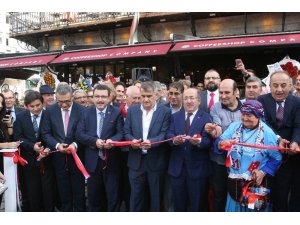Şenol Güneş, Trabzon’da  açılışa katıldı