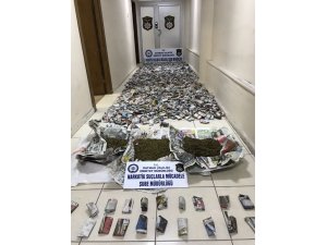 Batman’da 15 kilogram esrar ele geçirildi